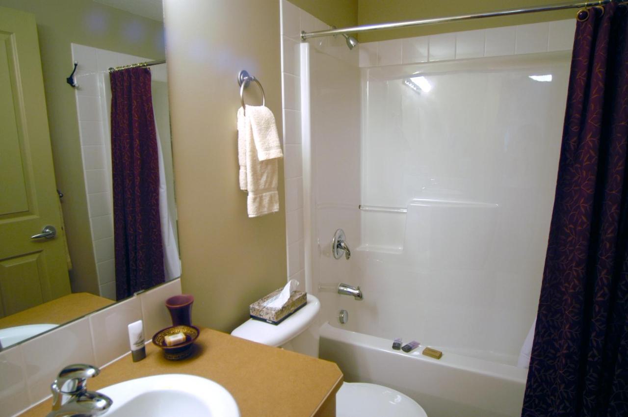 Apartment 411, Antique Heritage Canmore Luaran gambar